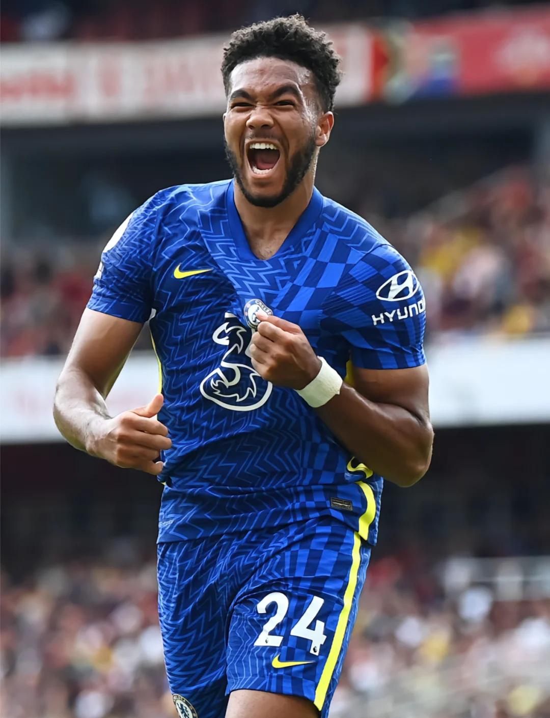 开云入口 -上海海港迎英超关键赛；今夜队长鼓劲；质疑声仍在；数据趋势出现新变化 