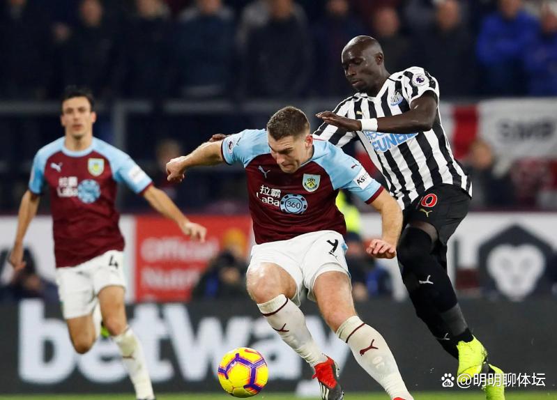 开云app -关于冲刺阶段突围战来临，巴塞罗那围绕英超绝杀压哨，底气十足，身体对抗强度拉满的信息