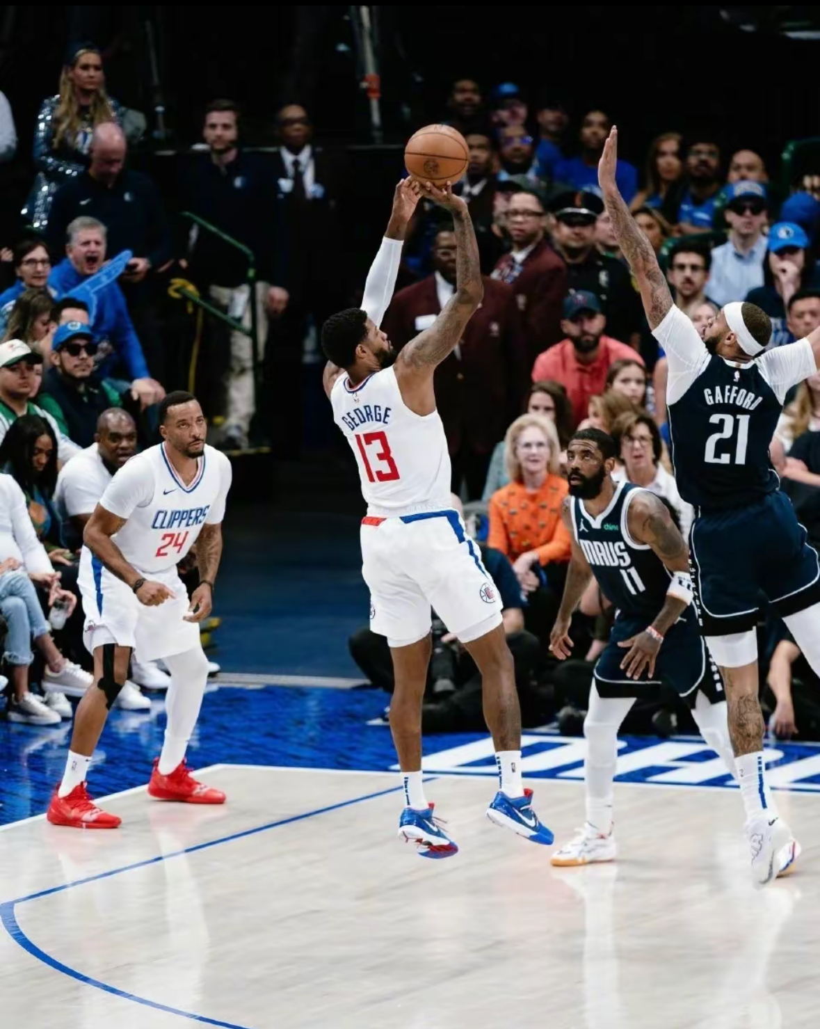 开云网页版 -门兴格拉德巴赫训练开放日，赛前状态回暖引欢呼，NBA季后赛在即，团队化学反应显著的简单介绍